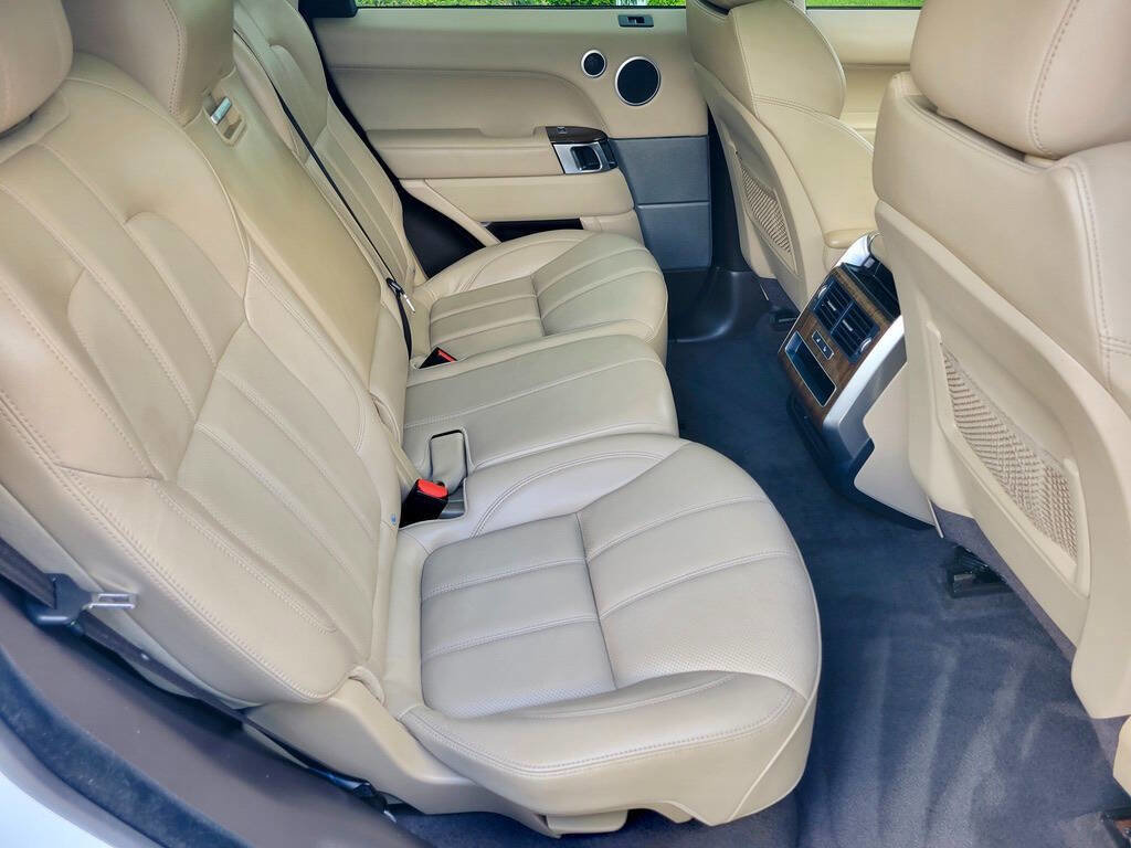 Used 2016 Land Rover Range Rover Sport SE image 22