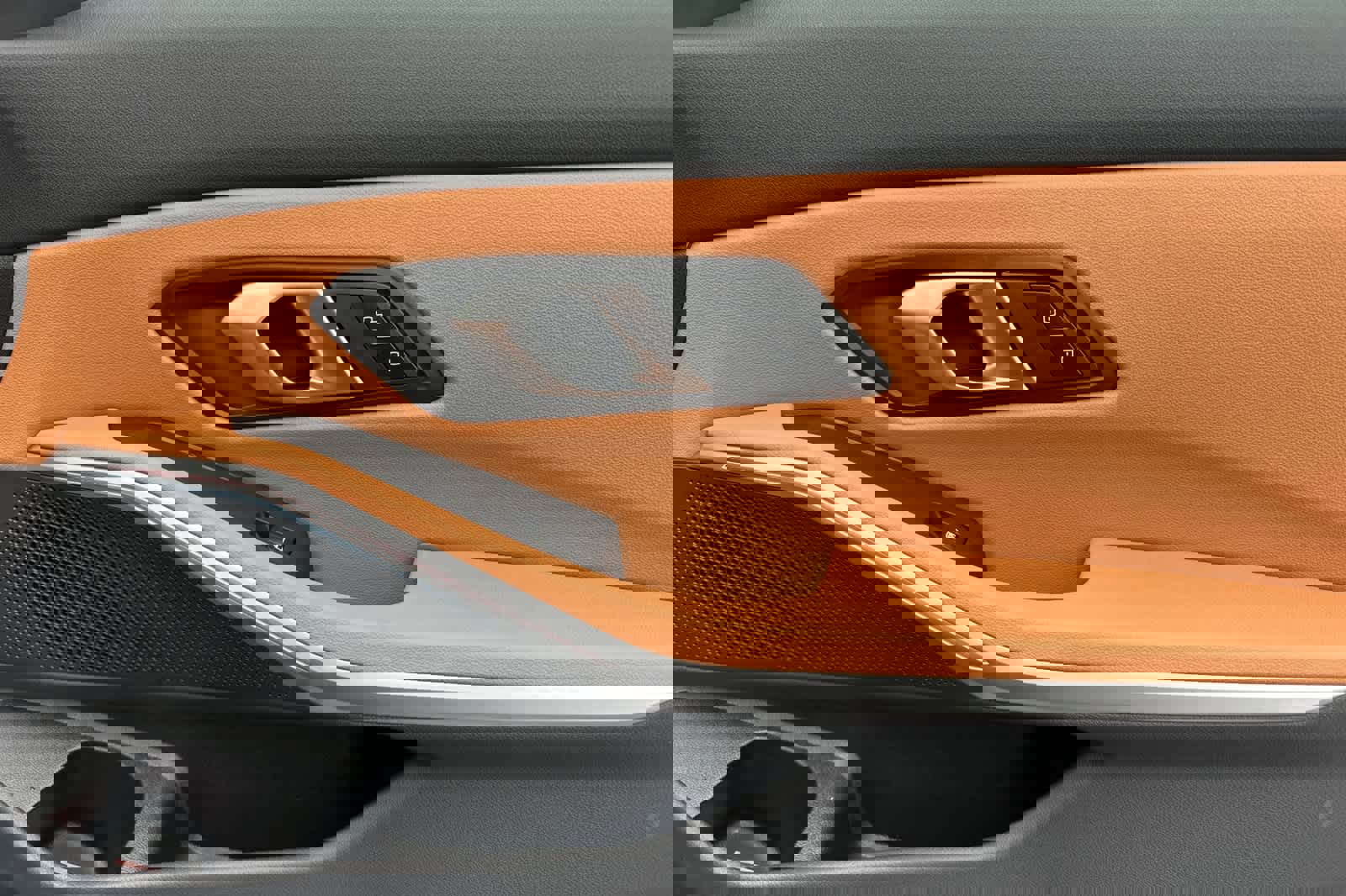 Used 2025 BMW 330i Sedan w/ Premium Package RWD image 18