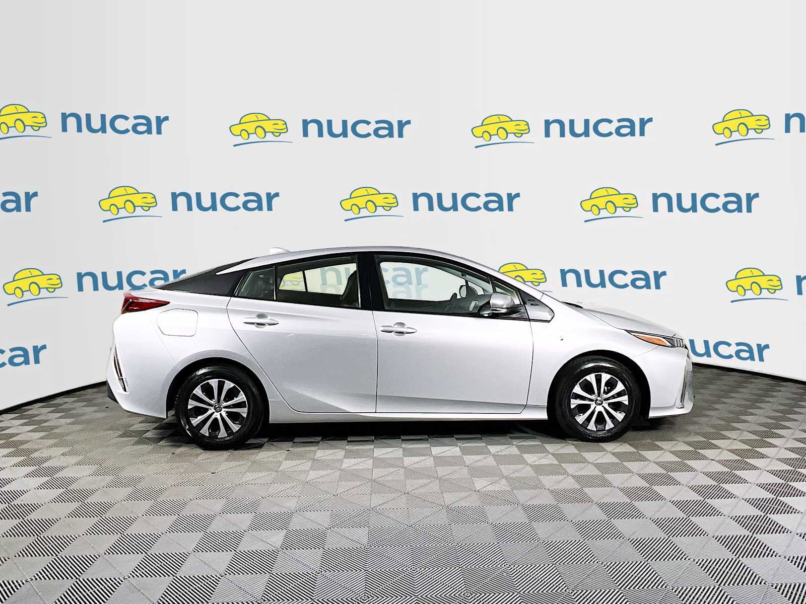 Used 2021 Toyota Prius Prime XLE image 8