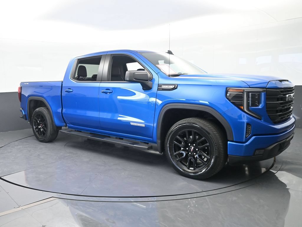 Used 2023 GMC Sierra 1500 Elevation w/ LPO, Elevation Black Package AWD/4WD image 8