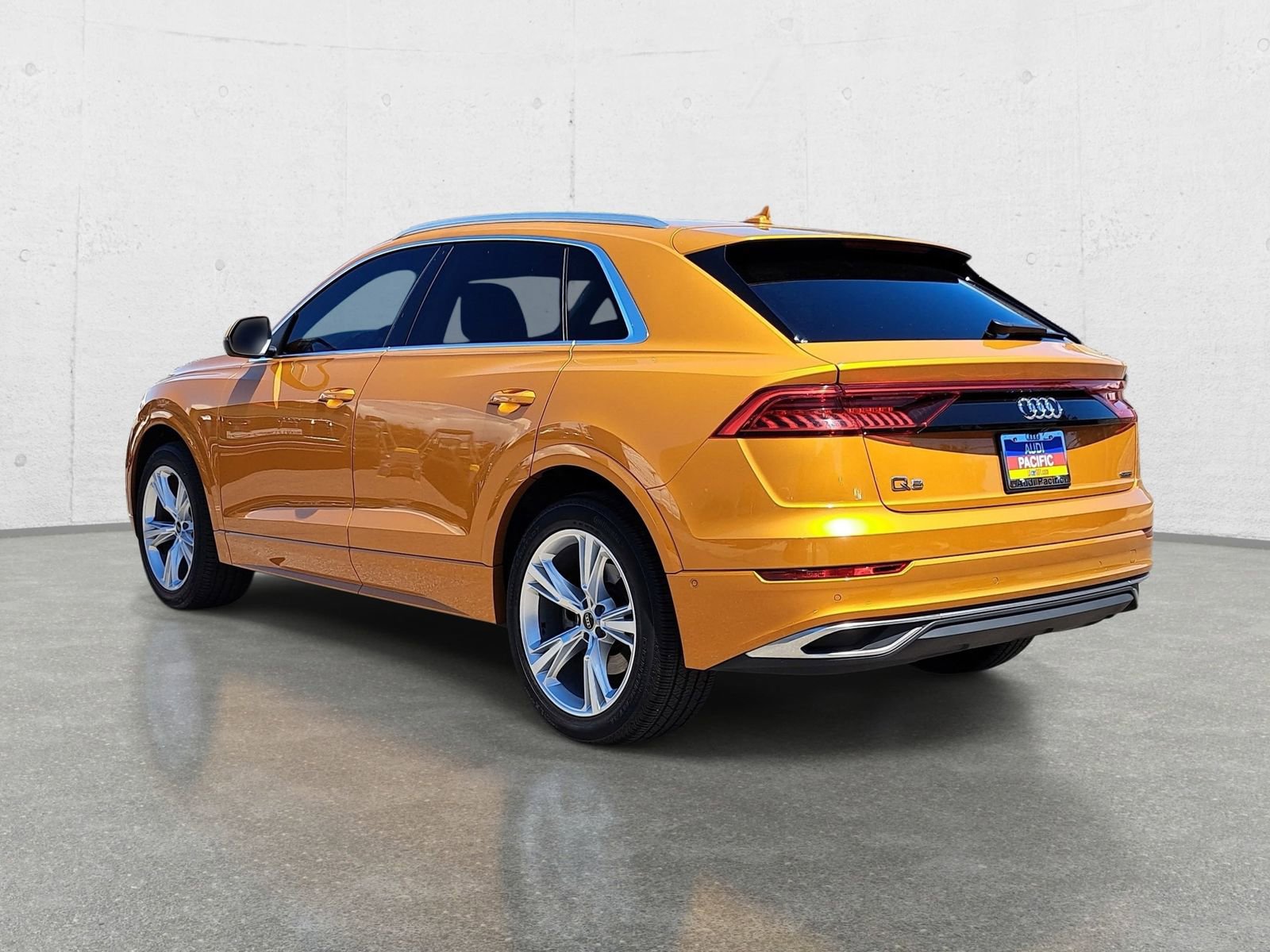 Used 2022 Audi Q8 Prestige AWD/4WD image 7
