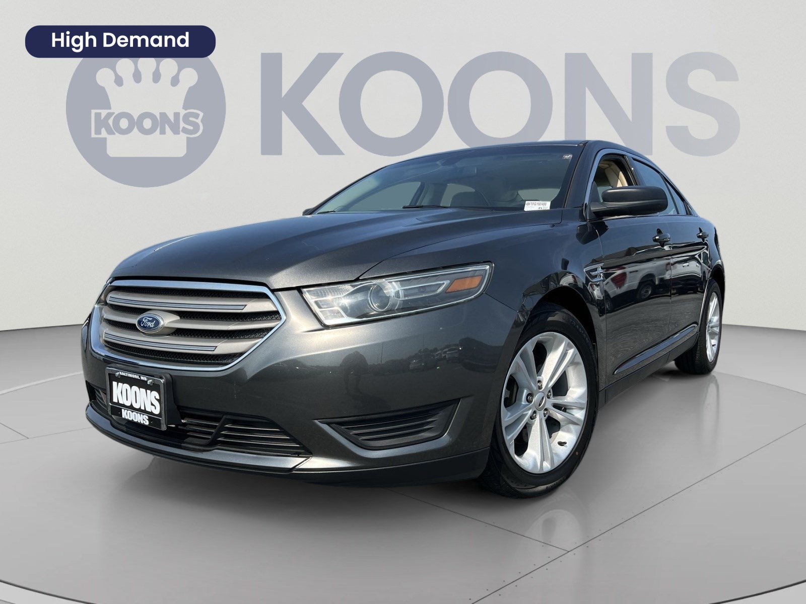 Used 2015 Ford Taurus SE FWD image 1