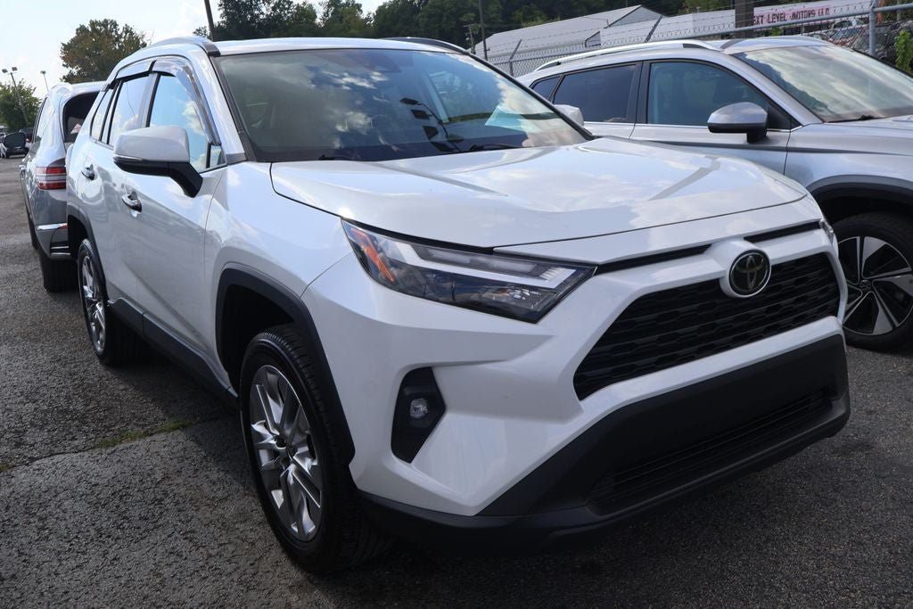 Used 2024 Toyota RAV4 XLE Premium FWD image 4