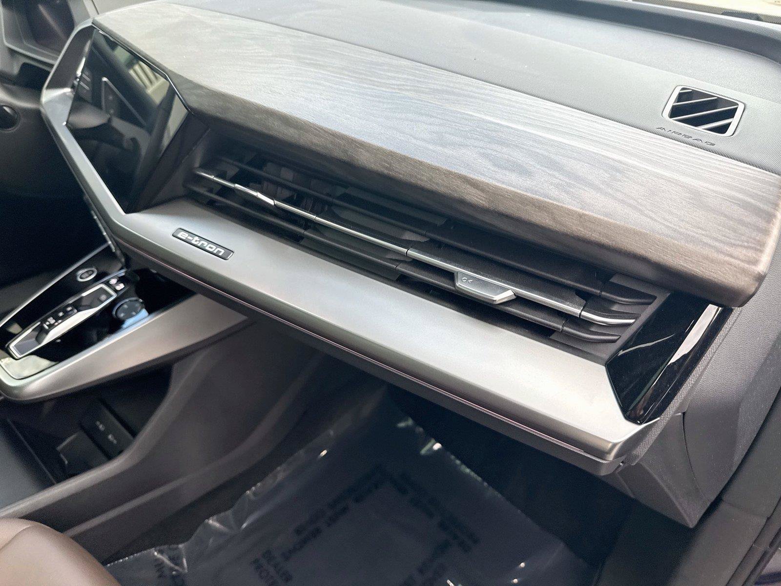 Certified 2024 Audi Q4 e-tron Premium Plus AWD/4WD image 28