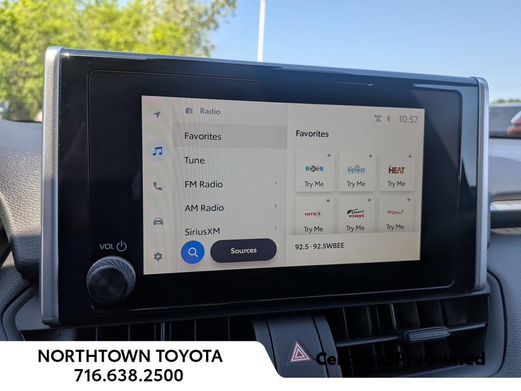 Used 2025 Toyota RAV4 XLE AWD/4WD image 12