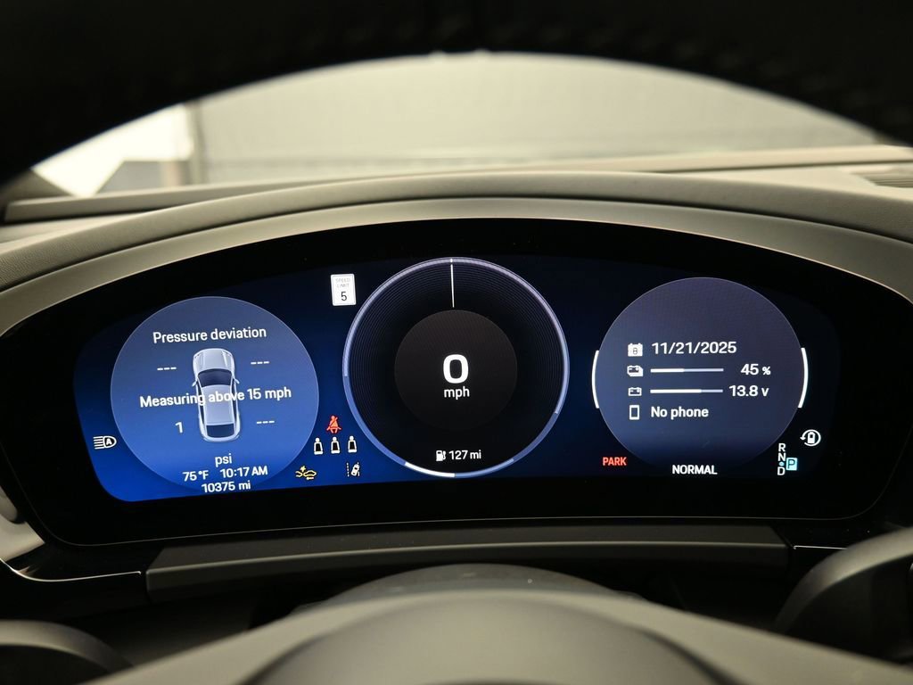 Certified 2024 Porsche Macan 4 Electric image 9