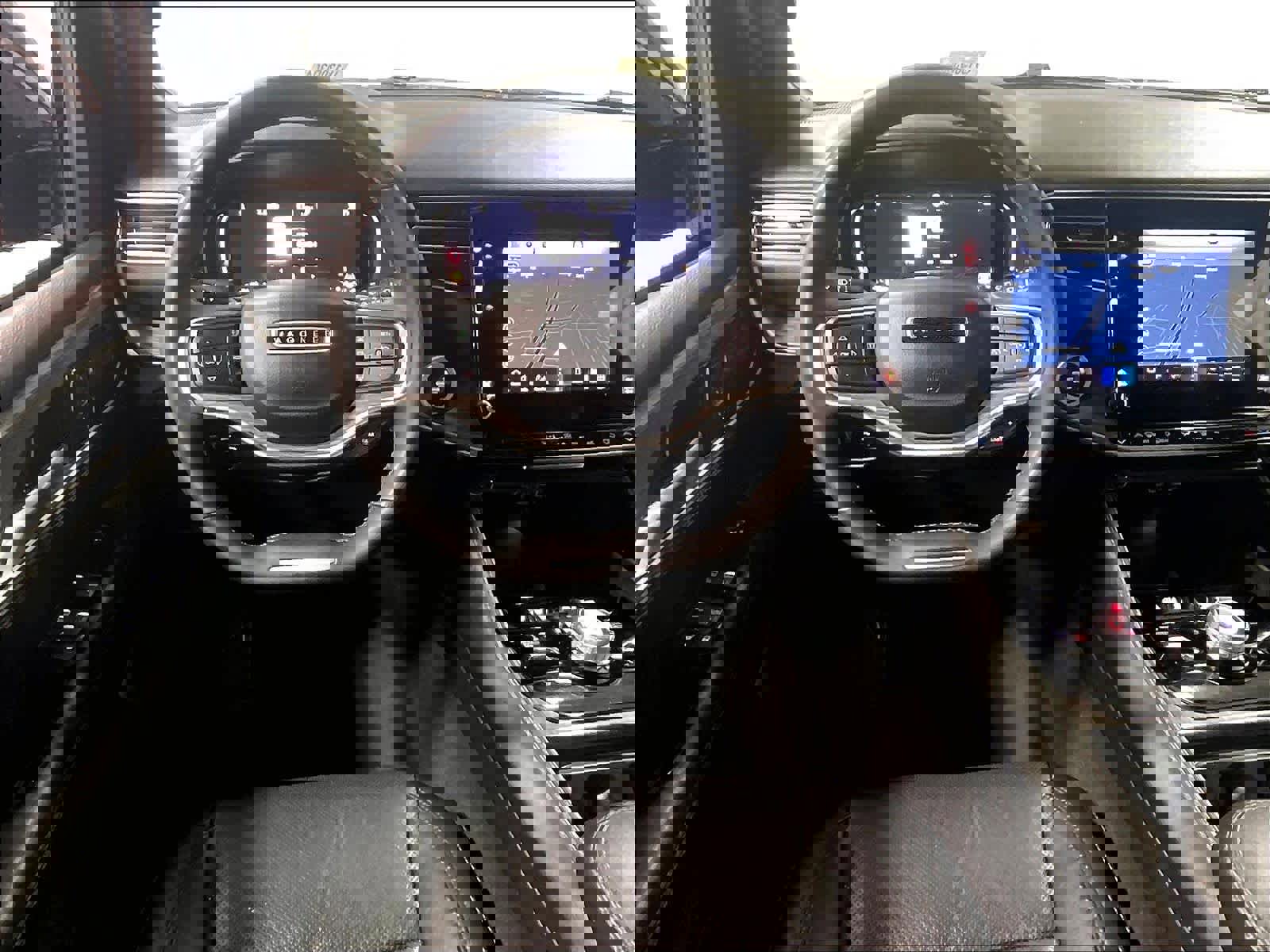 Used 2024 Jeep Wagoneer L Series III w/ Flexible Seating Group image 18