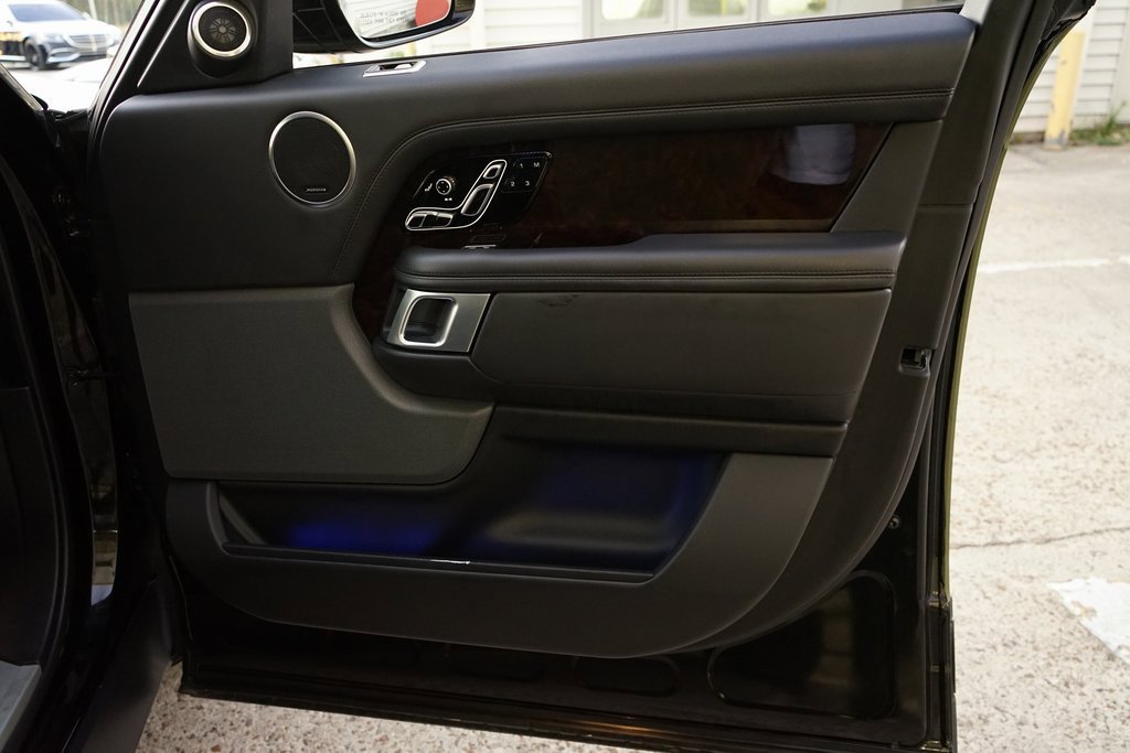 Used 2020 Land Rover Range Rover Long Wheelbase HSE image 23
