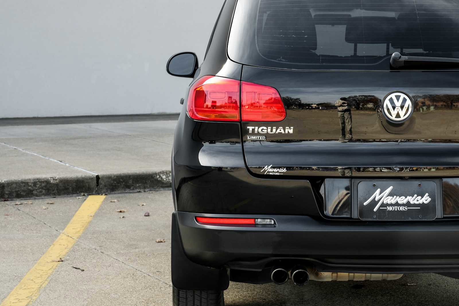 Used 2017 Volkswagen Tiguan S image 45