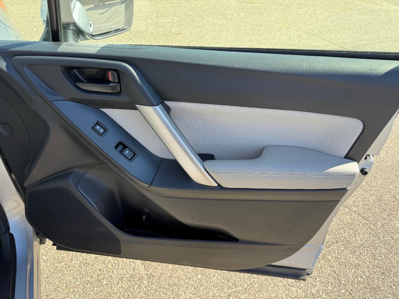 Used 2016 Subaru Forester 2.5i Premium image 34