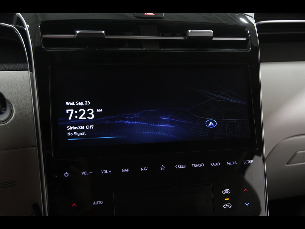 Certified 2024 Hyundai Tucson Limited AWD/4WD image 9