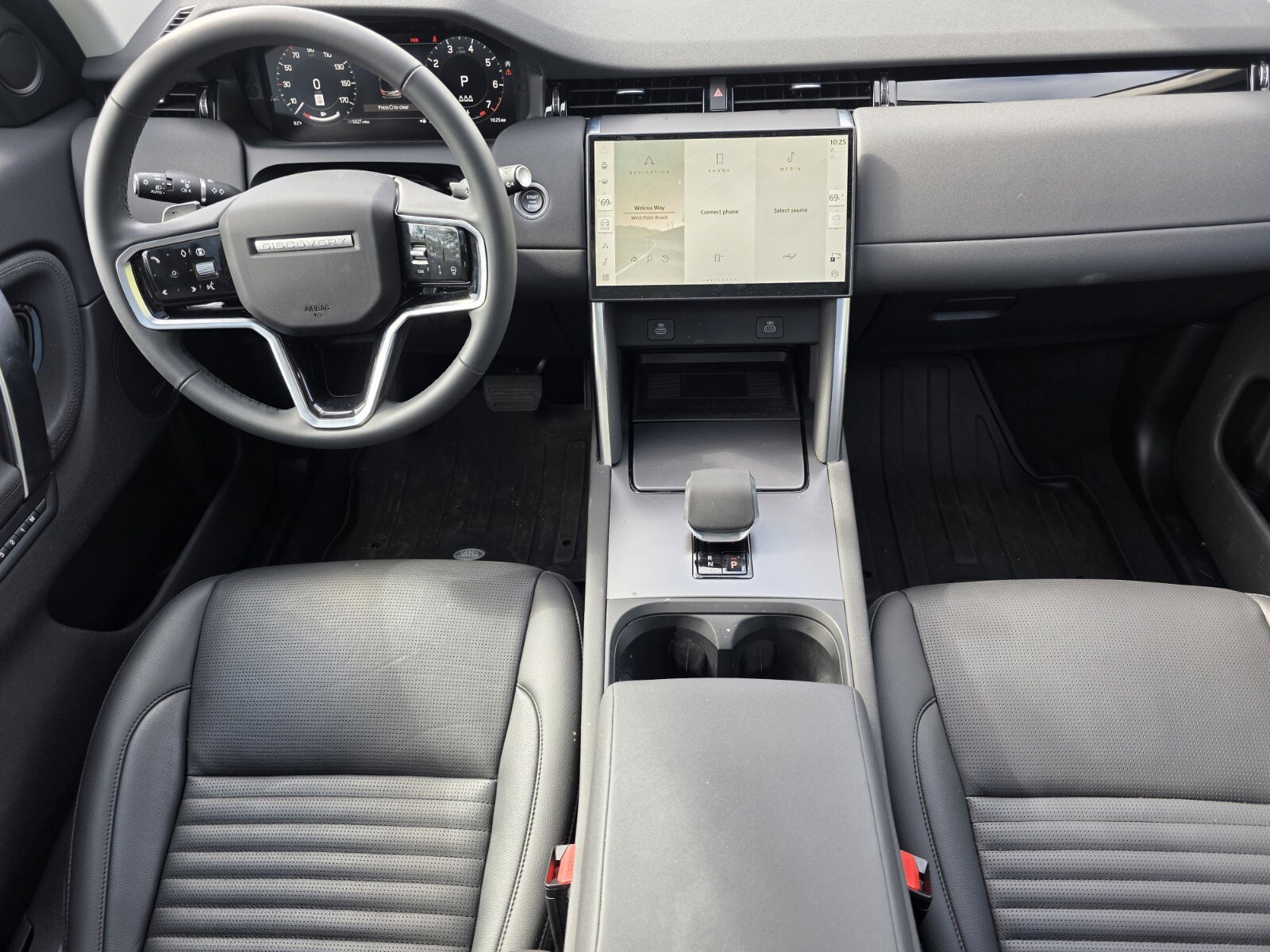 Certified 2025 Land Rover Discovery Sport S image 4