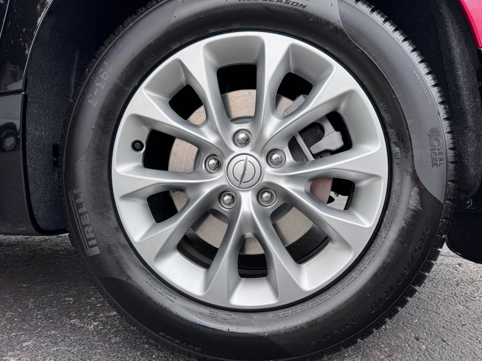 New 2025 Chrysler Pacifica Select w/ Uconnect Theater Family Group AWD/4WD image 37