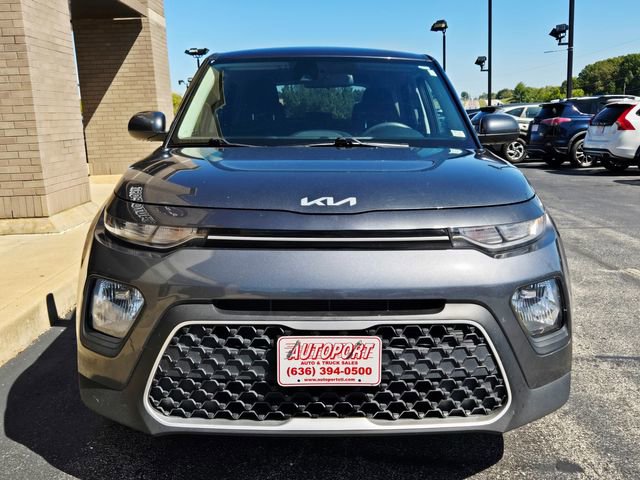 Used 2022 Kia Soul LX w/ Technology Package image 2