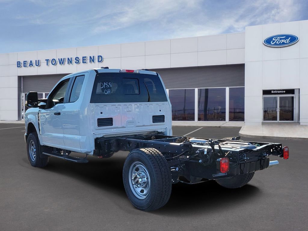 New 2026 Ford F350 XL w/ XL Chrome Package image 3