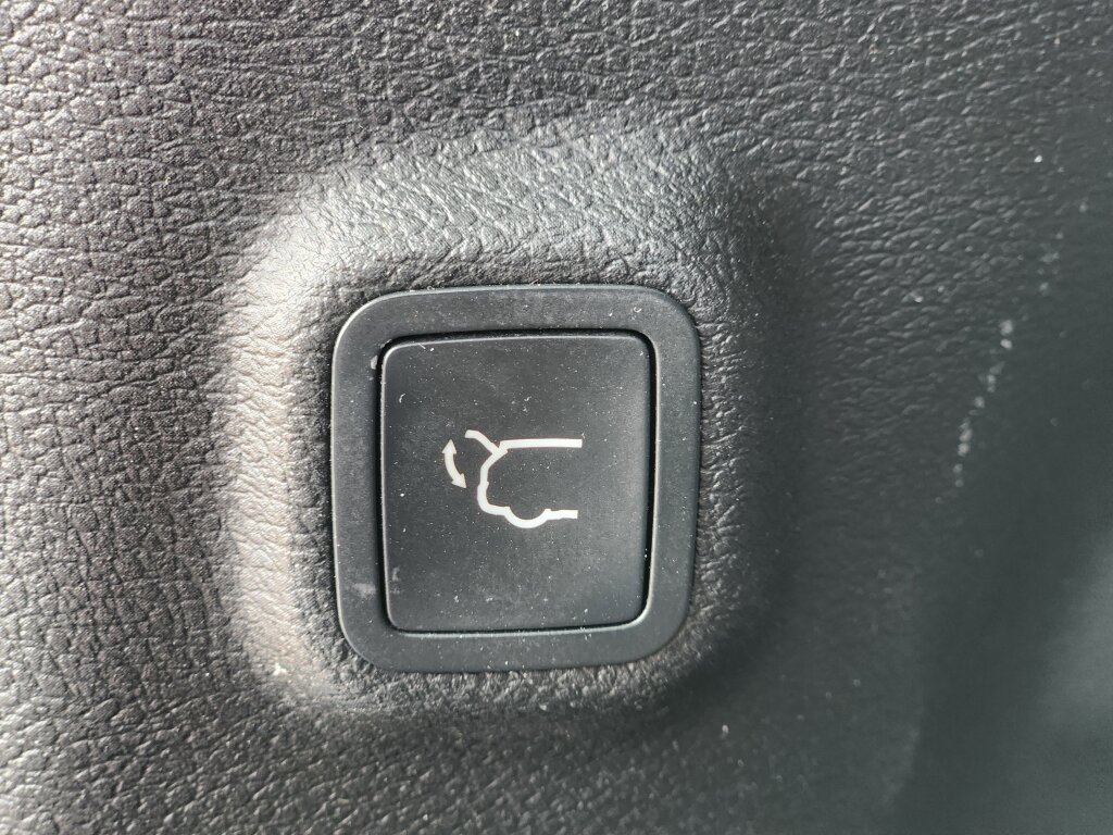 Certified 2023 Jeep Cherokee Altitude Lux image 13