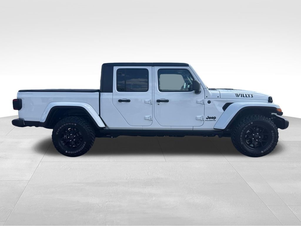 Used 2024 Jeep Gladiator Sport AWD/4WD image 8