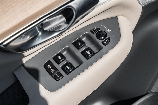 New 2026 Volvo XC90 B6 Ultra w/ Lounge Package image 35