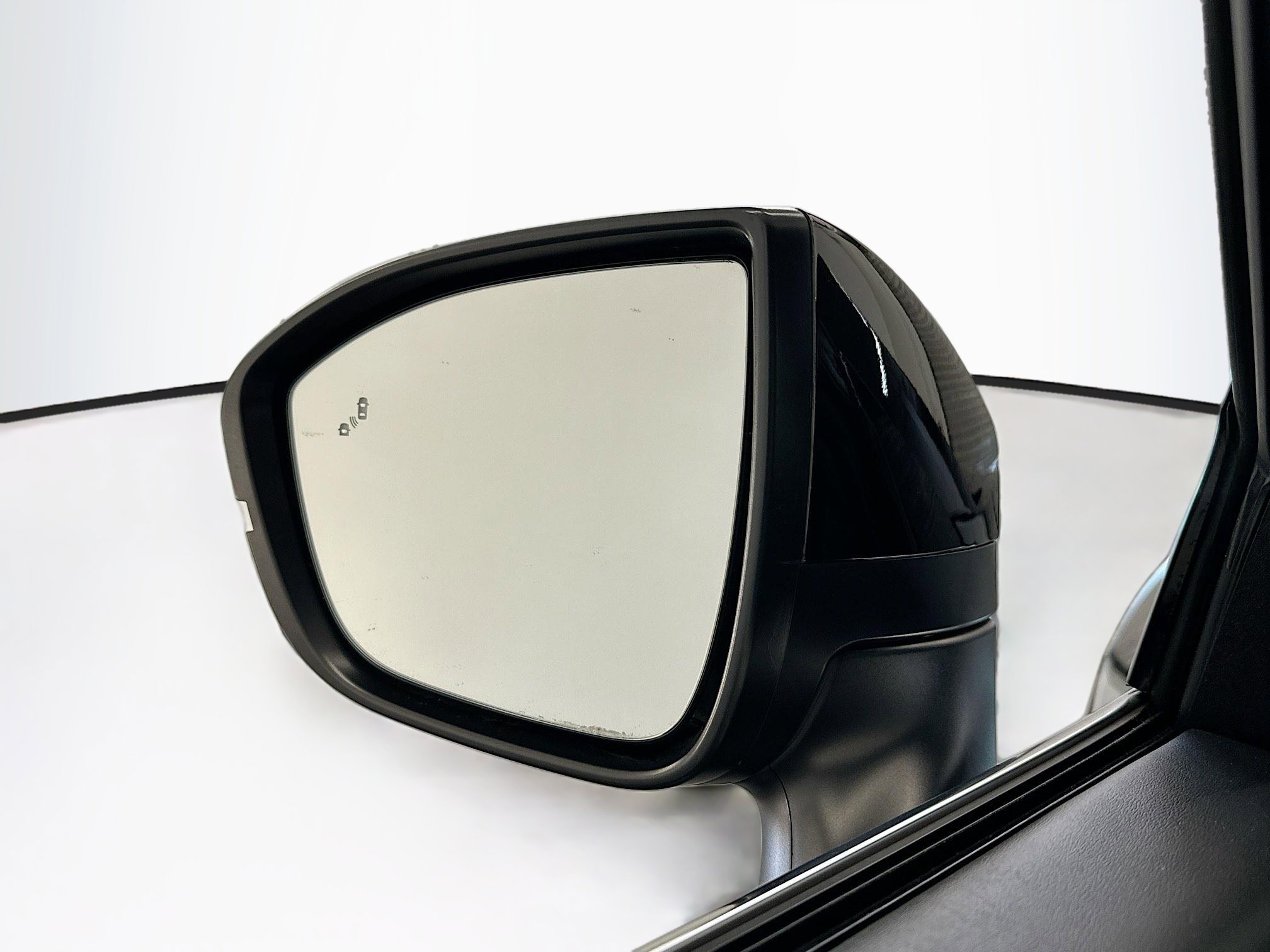 Used 2024 Nissan Pathfinder S image 16