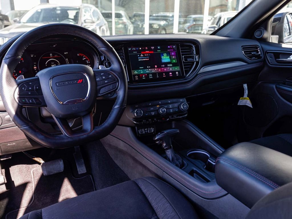 Used 2025 Dodge Durango GT image 16