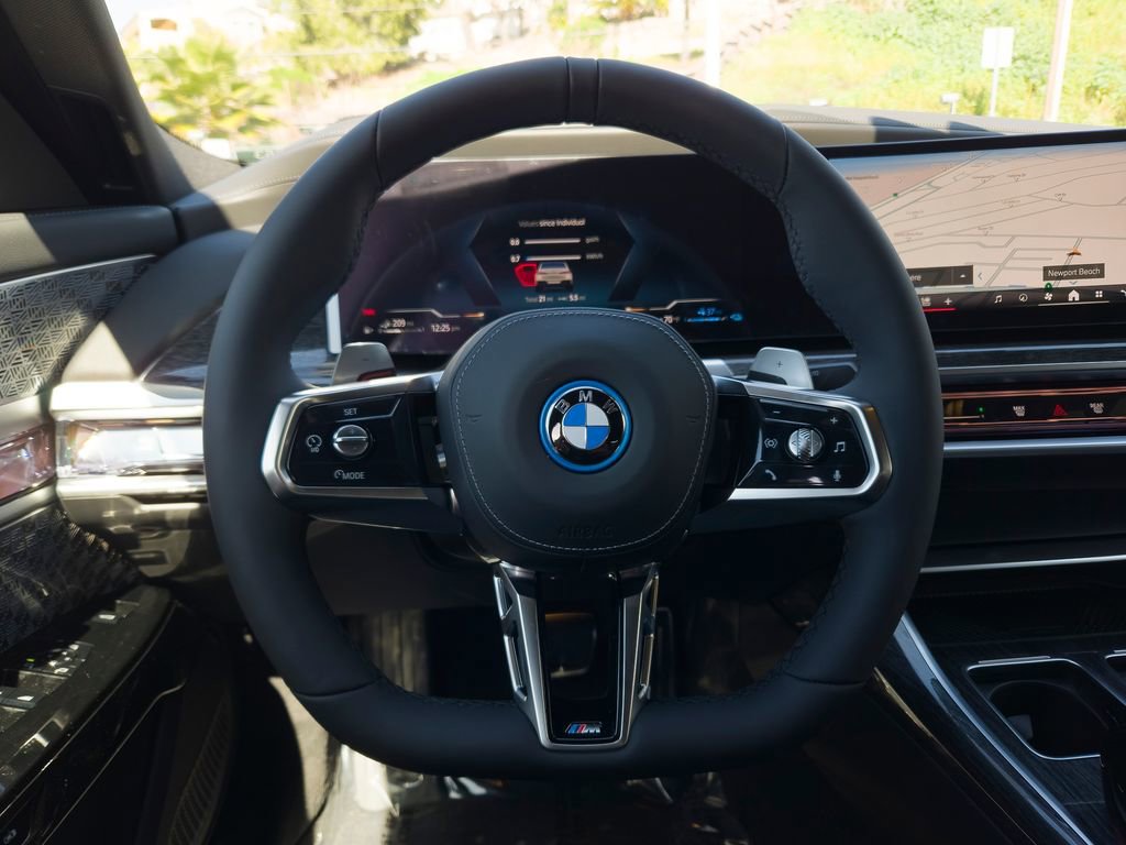 New 2026 BMW 750e xDrive w/ Executive Package image 15