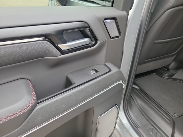 Used 2026 GMC Sierra 1500 AT4X w/ LPO, Black Badging Package AWD/4WD image 18