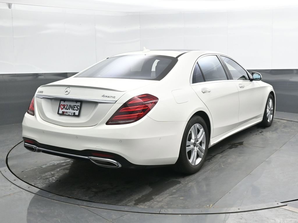 Used 2019 Mercedes-Benz S 560 4MATIC Sedan image 2