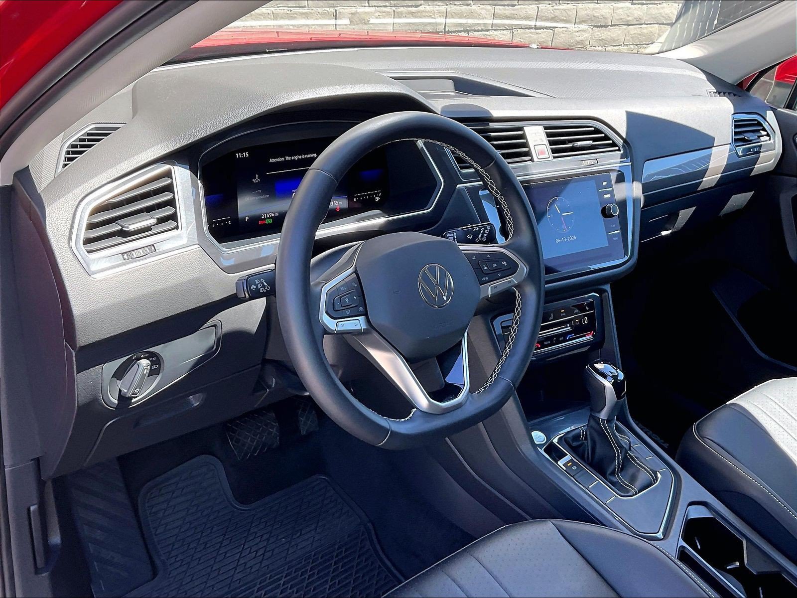 Certified 2023 Volkswagen Tiguan SE FWD image 14