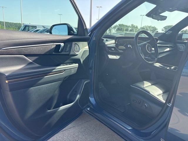 Used 2026 Buick Enclave Avenir w/ Super Cruise Package AWD/4WD image 9