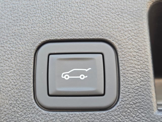 New 2027 Chevrolet Equinox RS w/ Safety and Technology Package FWD image 19