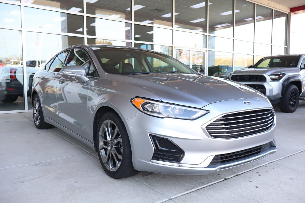 Used 2020 Ford Fusion SEL FWD image 1