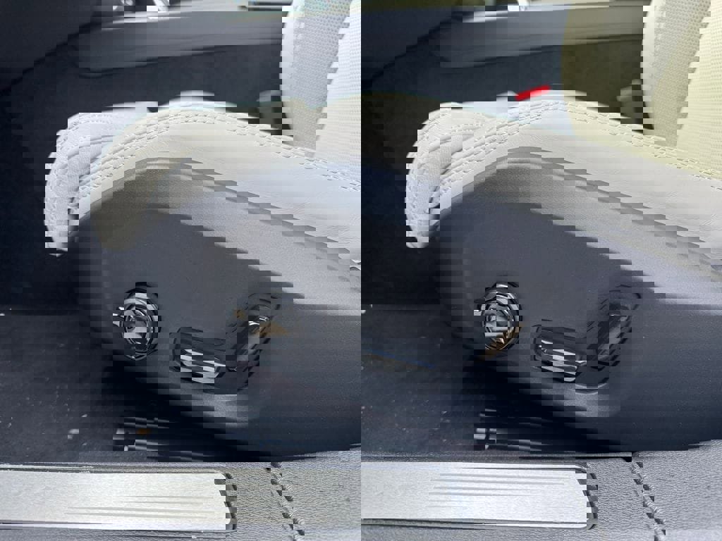 New 2026 Volvo V60 B5 Cross Country Ultra w/ Protection Package Premier image 26