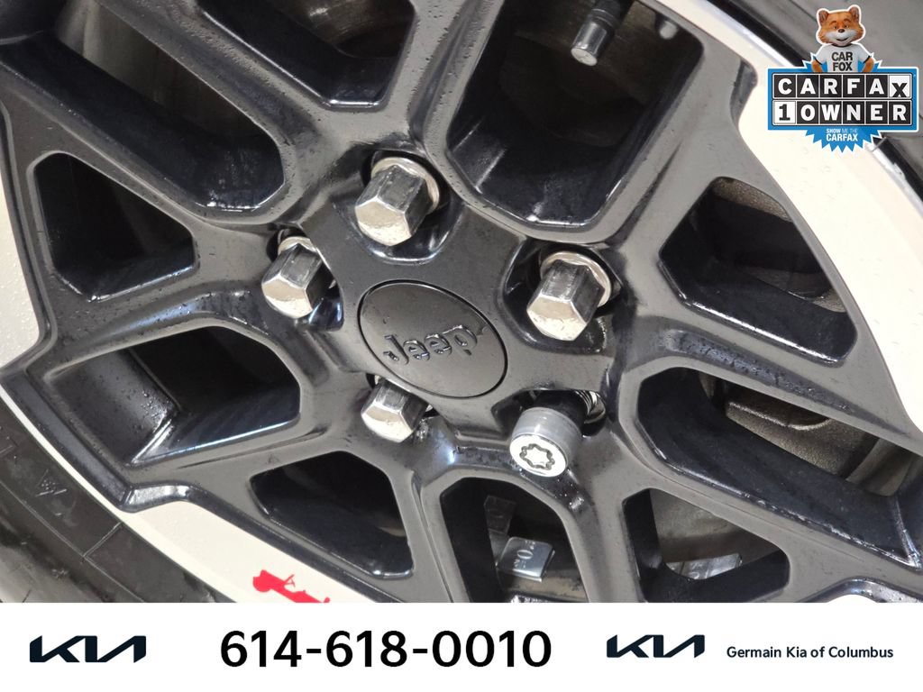 Used 2022 Jeep Wrangler Unlimited Rubicon w/ Cold Weather Group AWD/4WD image 12