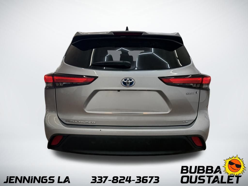 Used 2023 Toyota Highlander LE image 6