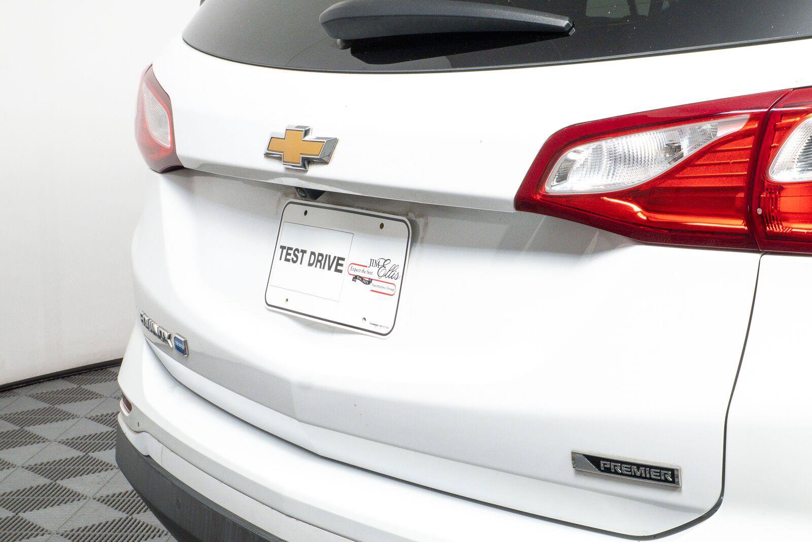 Used 2018 Chevrolet Equinox Premier FWD image 35