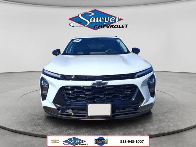 Used 2024 Chevrolet Trax ACTIV w/ Sunroof Package FWD image 2
