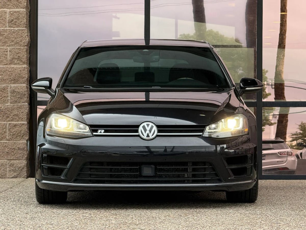Used 2017 Volkswagen Golf R 4-Door AWD/4WD image 20