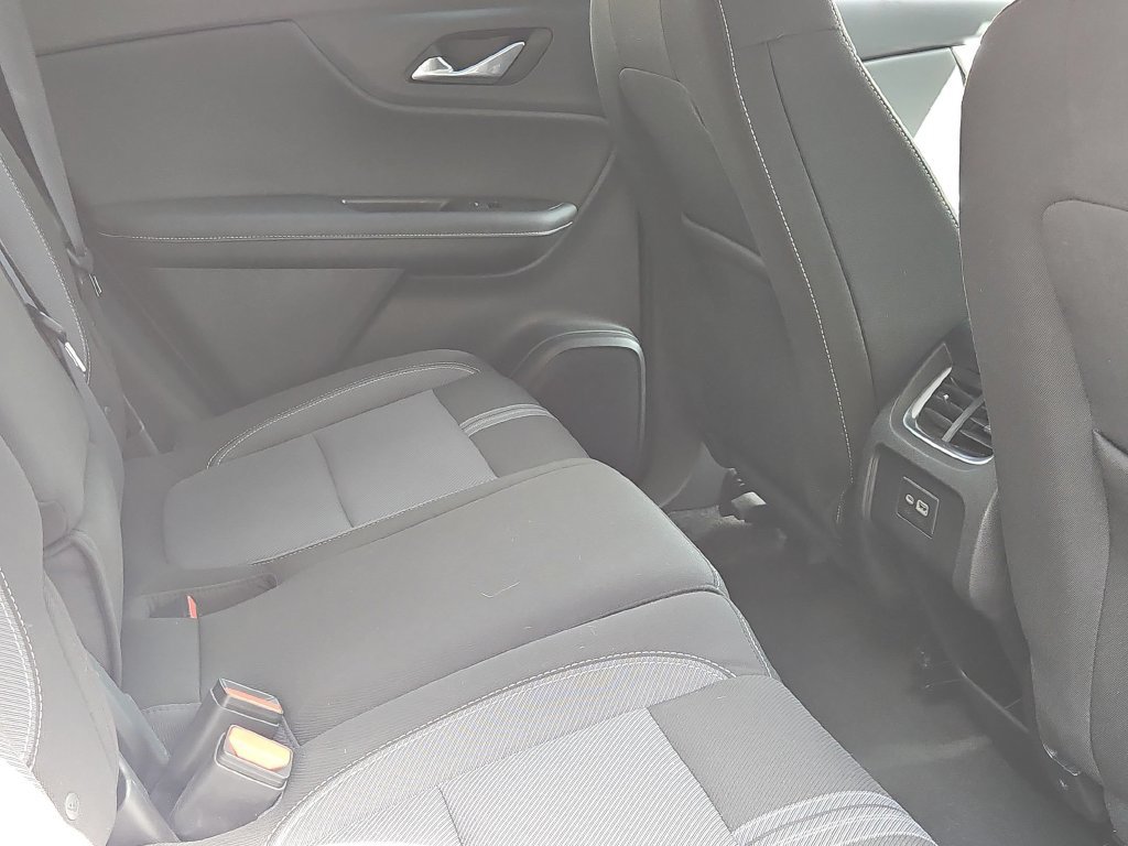 Used 2025 Chevrolet Blazer LT FWD image 29