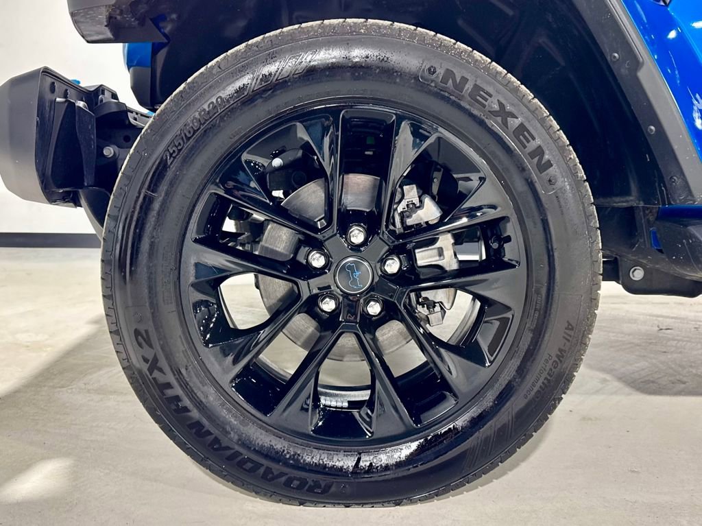 Used 2024 Jeep Wrangler Unlimited Sahara w/ Technology Group image 31