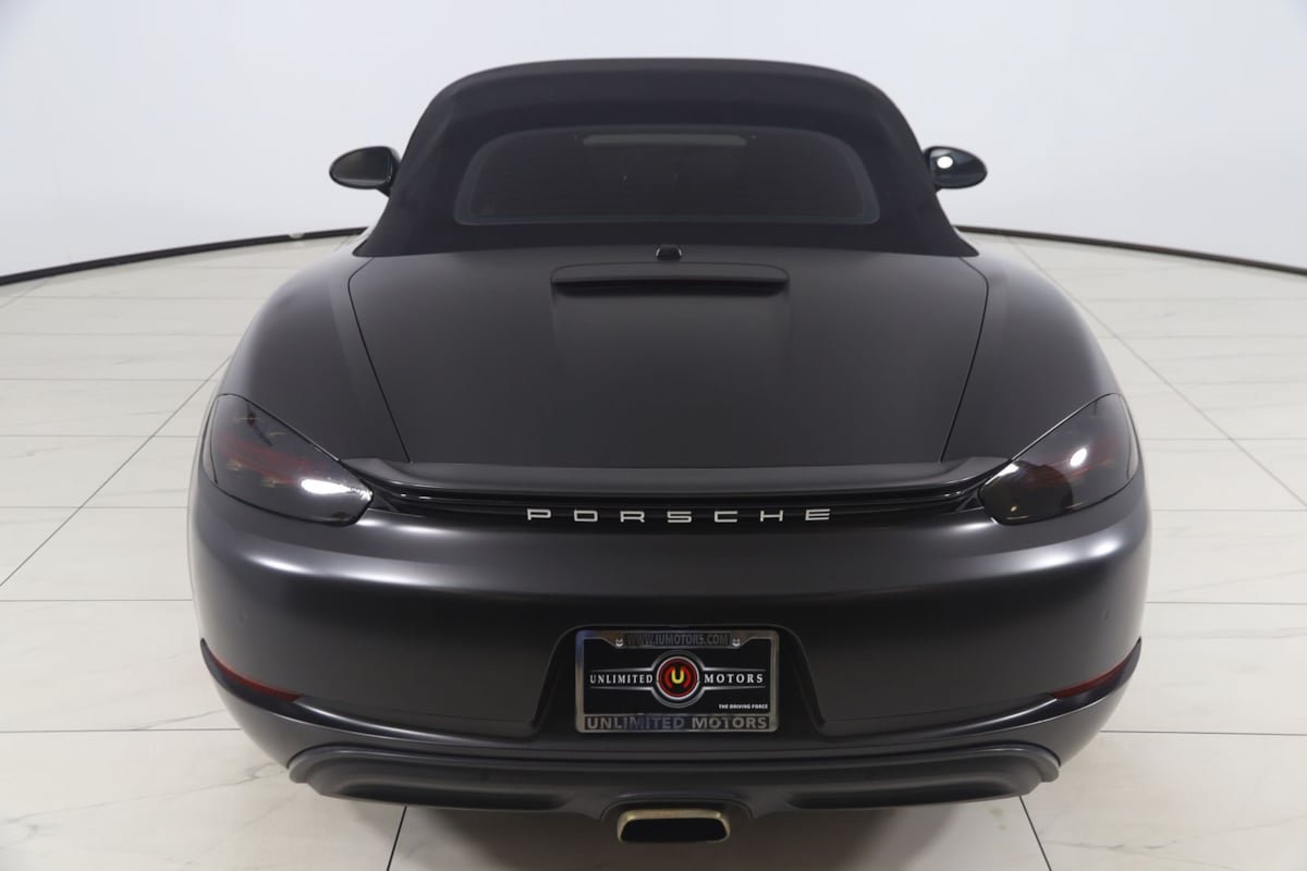 Used 2017 Porsche 718 Boxster RWD image 36