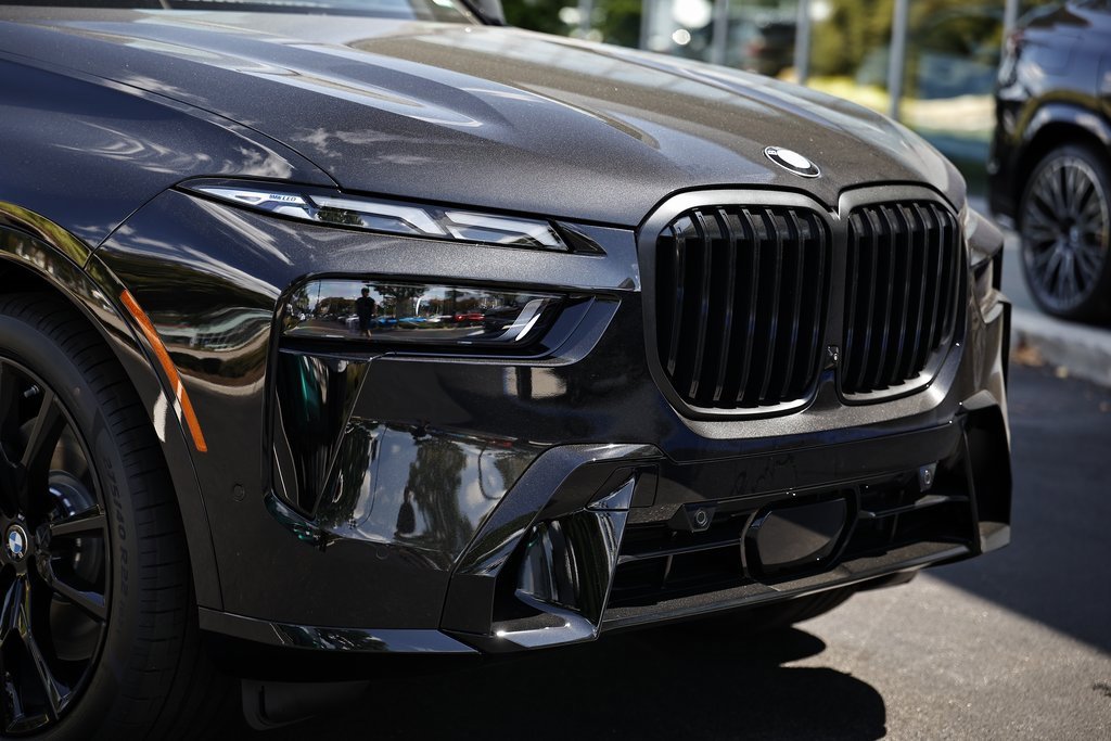 New 2026 BMW X7 xDrive40i w/ M Sport Package image 2