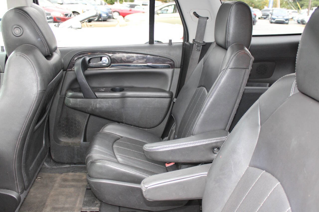 Used 2017 Buick Enclave Leather w/ Enclave Sport Touring Edition image 19