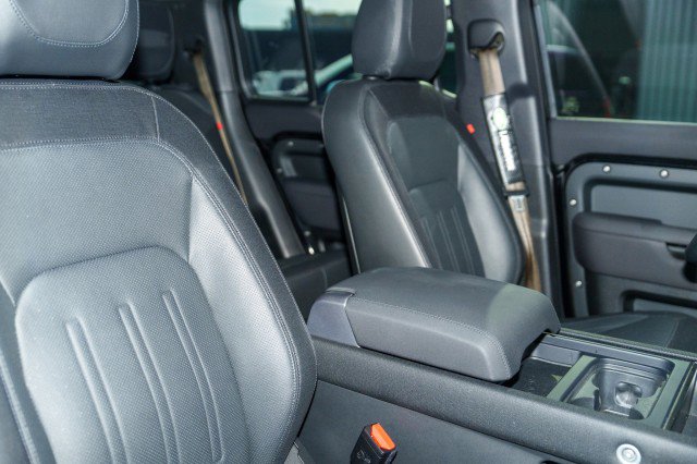 Used 2022 Land Rover Defender 110 X-Dynamic SE image 16