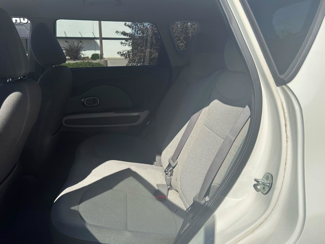 Used 2016 Kia Soul EV FWD image 13