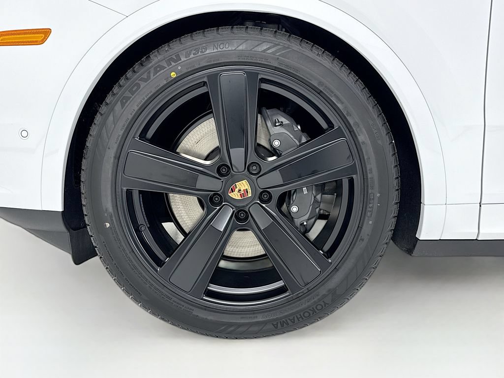 New 2026 Porsche Cayenne Coupe AWD/4WD image 35