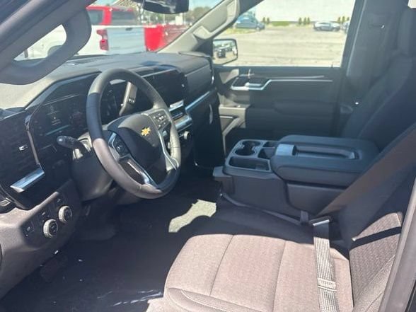 New 2026 Chevrolet Silverado 1500 LT AWD/4WD image 2