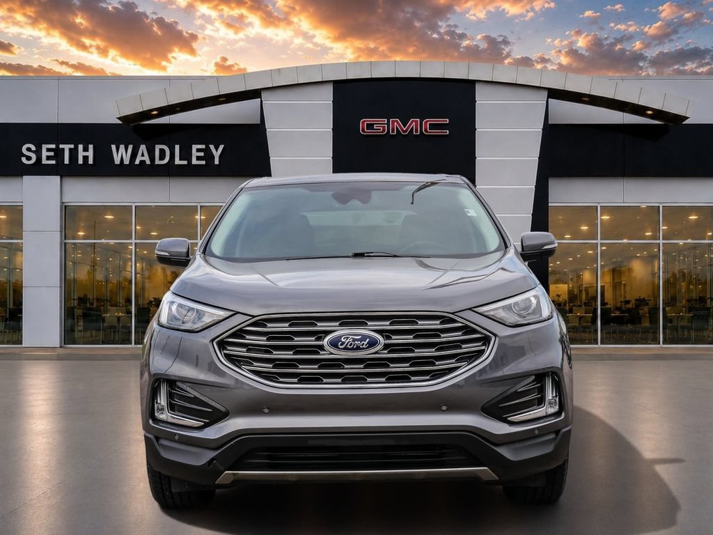Used 2023 Ford Edge Titanium AWD/4WD image 2