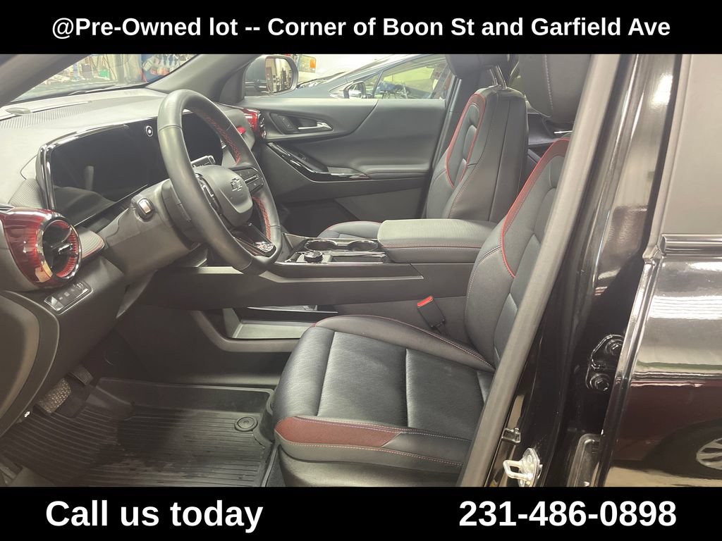 Used 2025 Chevrolet Equinox RS w/ Safety and Technology Package AWD/4WD image 14