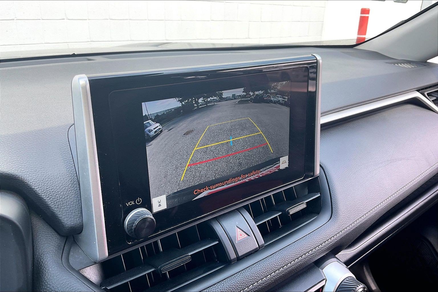 Used 2025 Toyota RAV4 LE AWD/4WD image 26