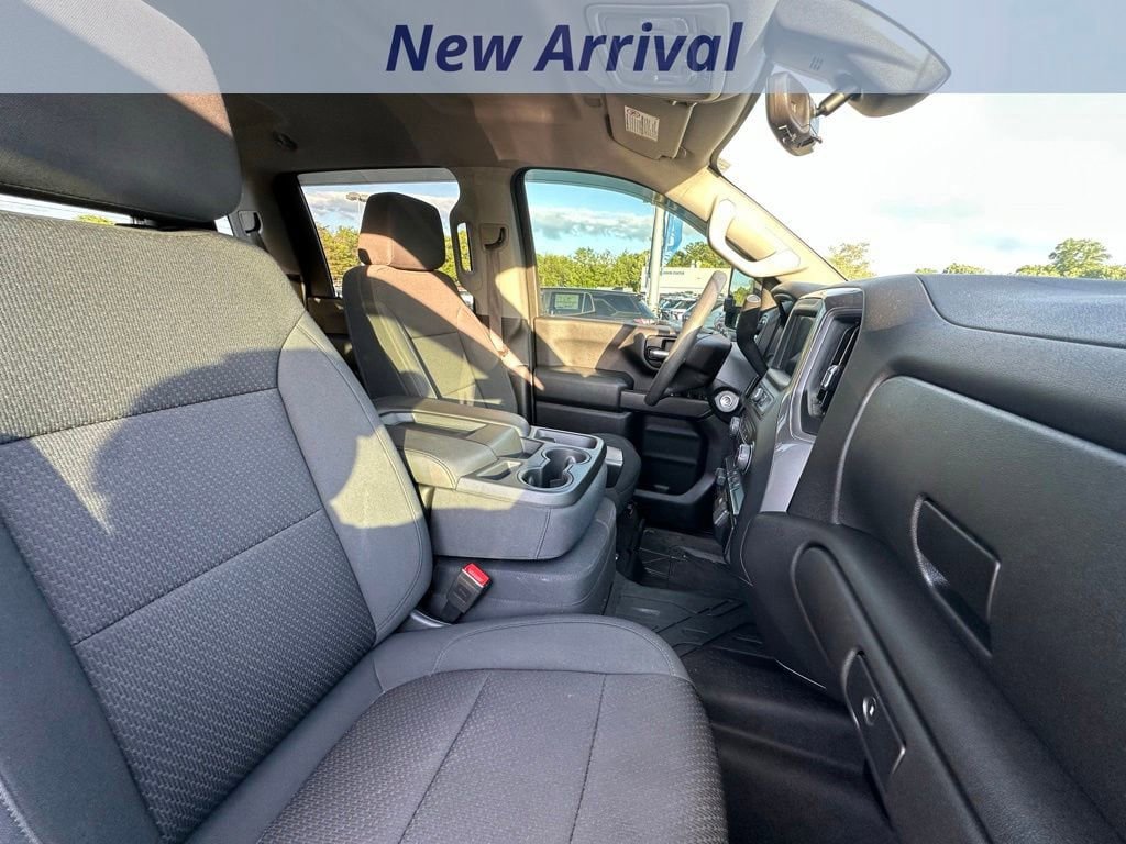 Used 2020 Chevrolet Silverado 2500 Custom w/ Custom Value Package AWD/4WD image 8